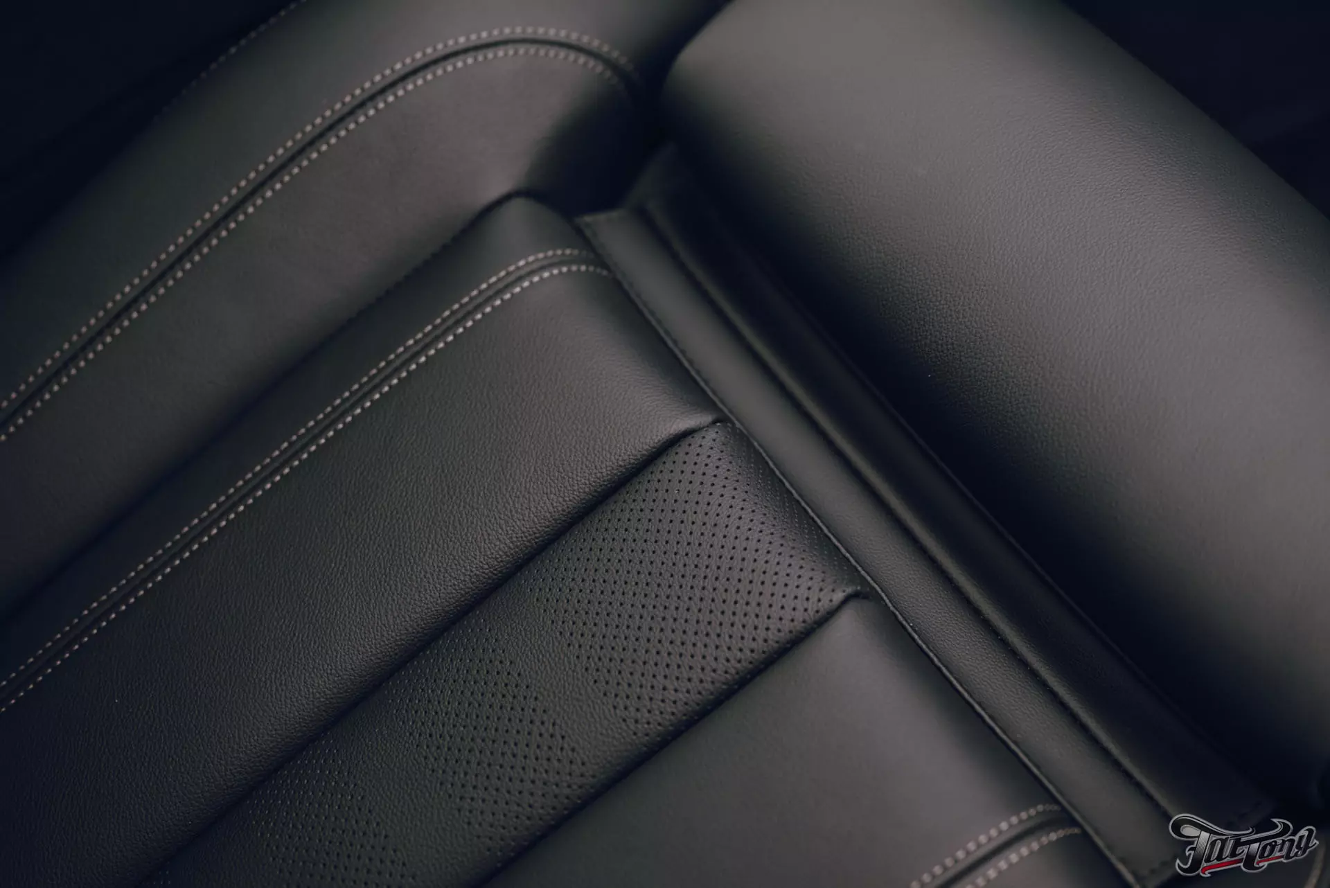 BMW X7. Оклейка в матовый полиуретан. Детейлинг